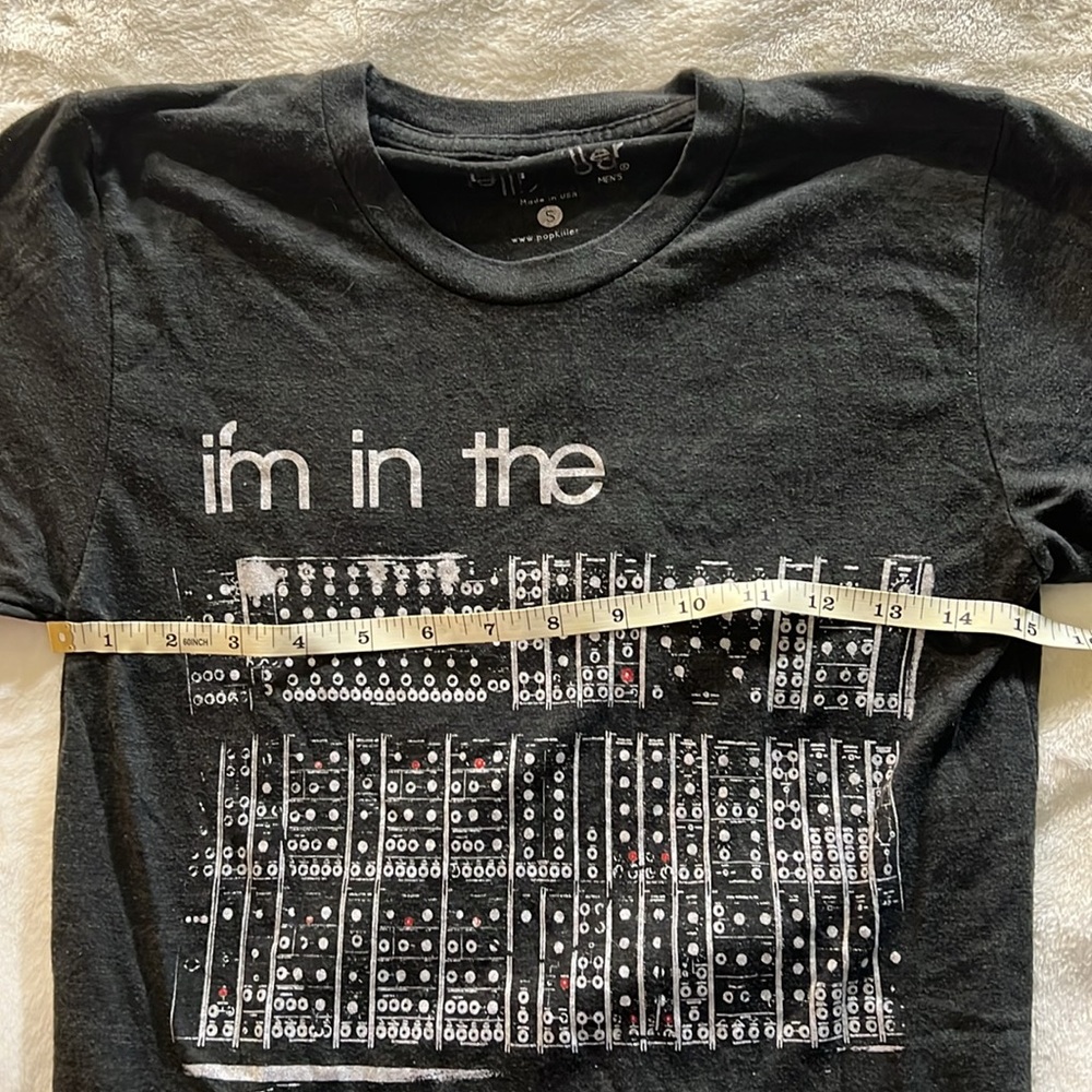 ⭐️2/$6 sale - Music love graphic shirt size Small - Picture 4 of 5